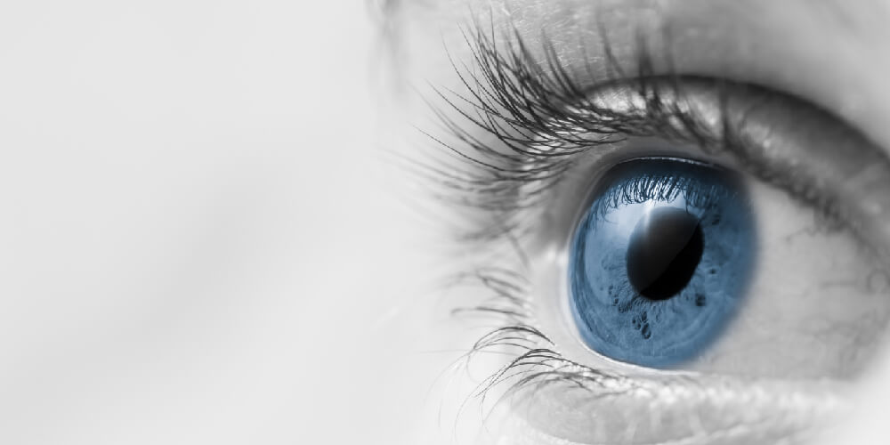 Close eye ball